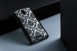 Чехол с узором для Lenovo A1000 "черный"